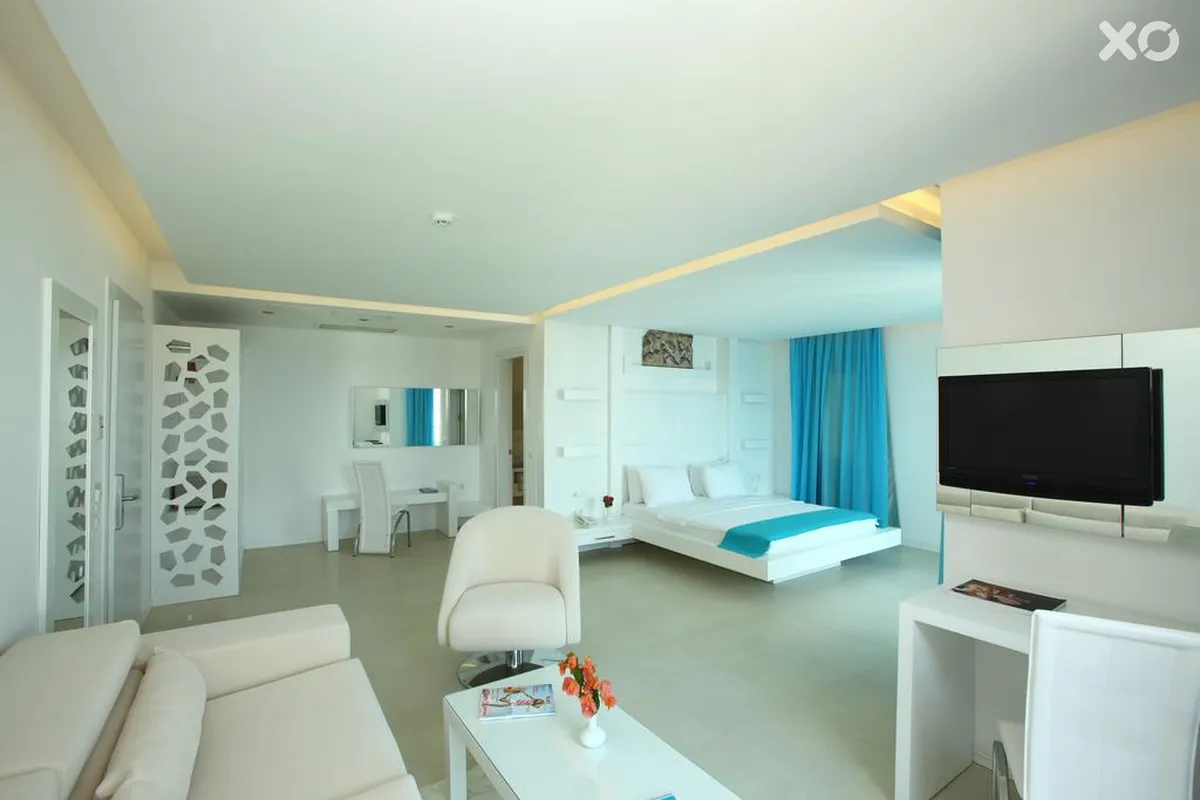Costa Luvi Hotel
