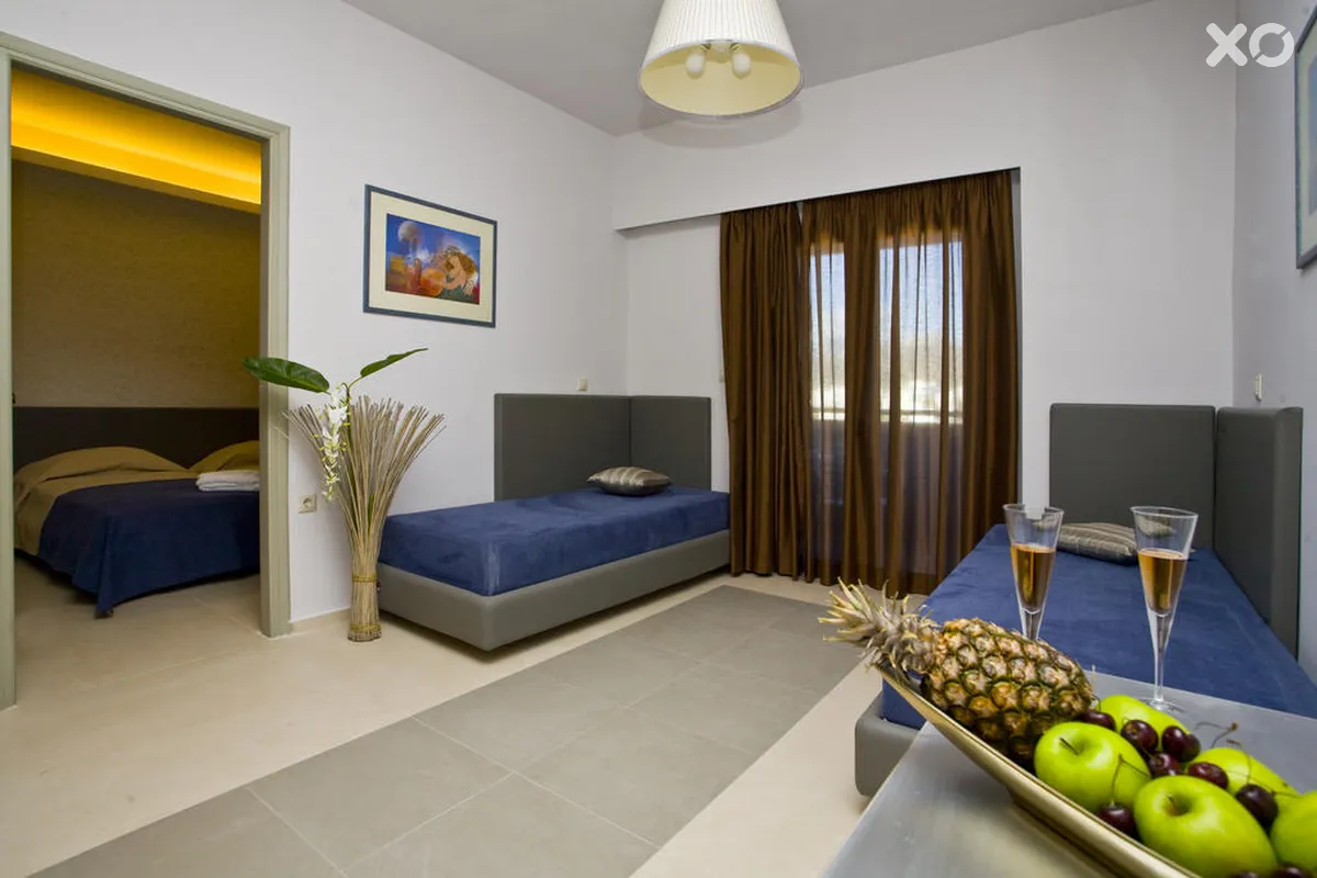 Astron Hotel