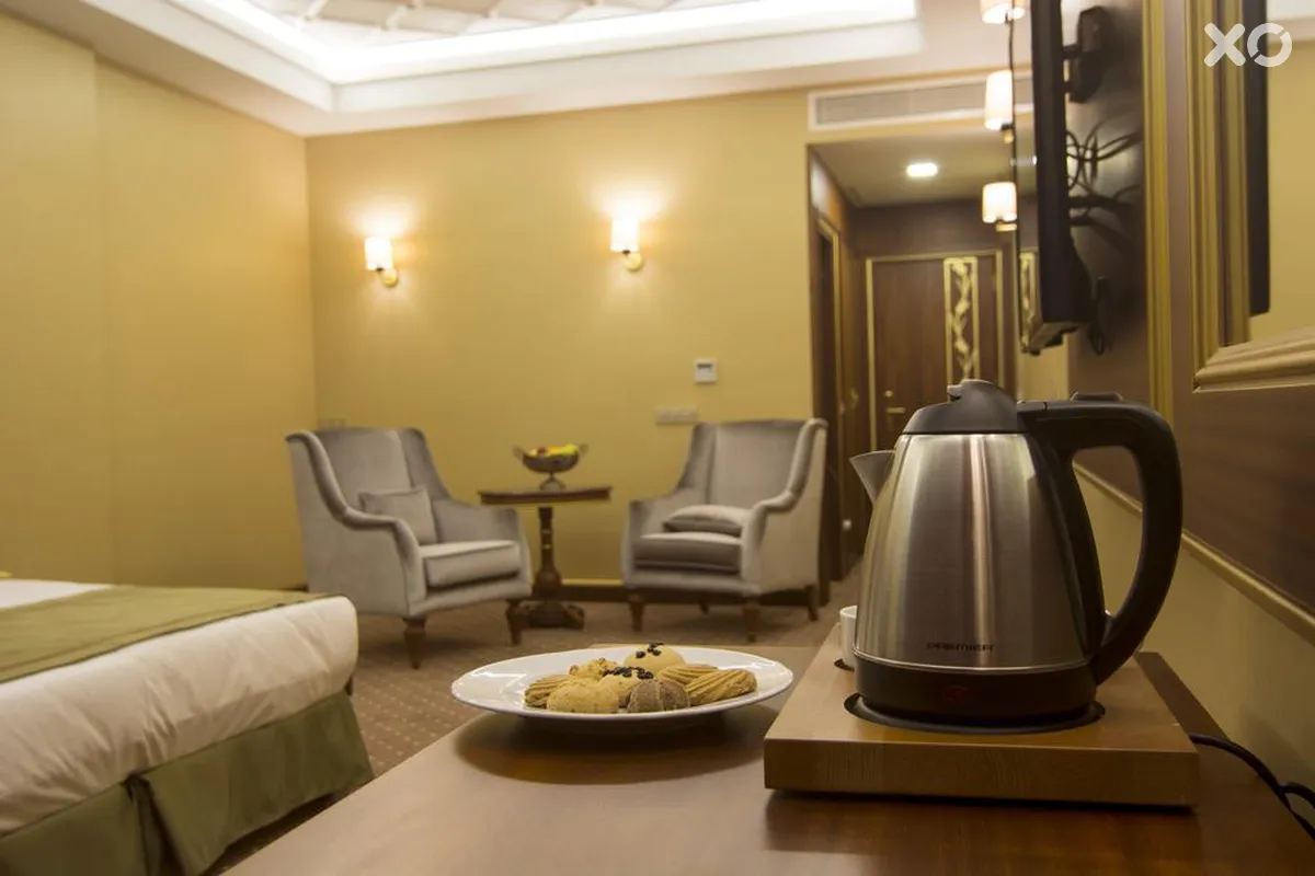 Mb Deluxe Hotel