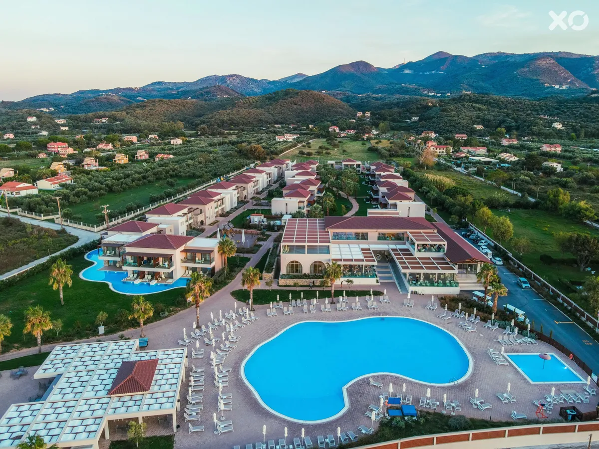Almyros Beach Resort & Spa