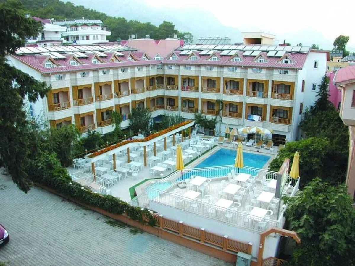 Mr. Crane Hotel
