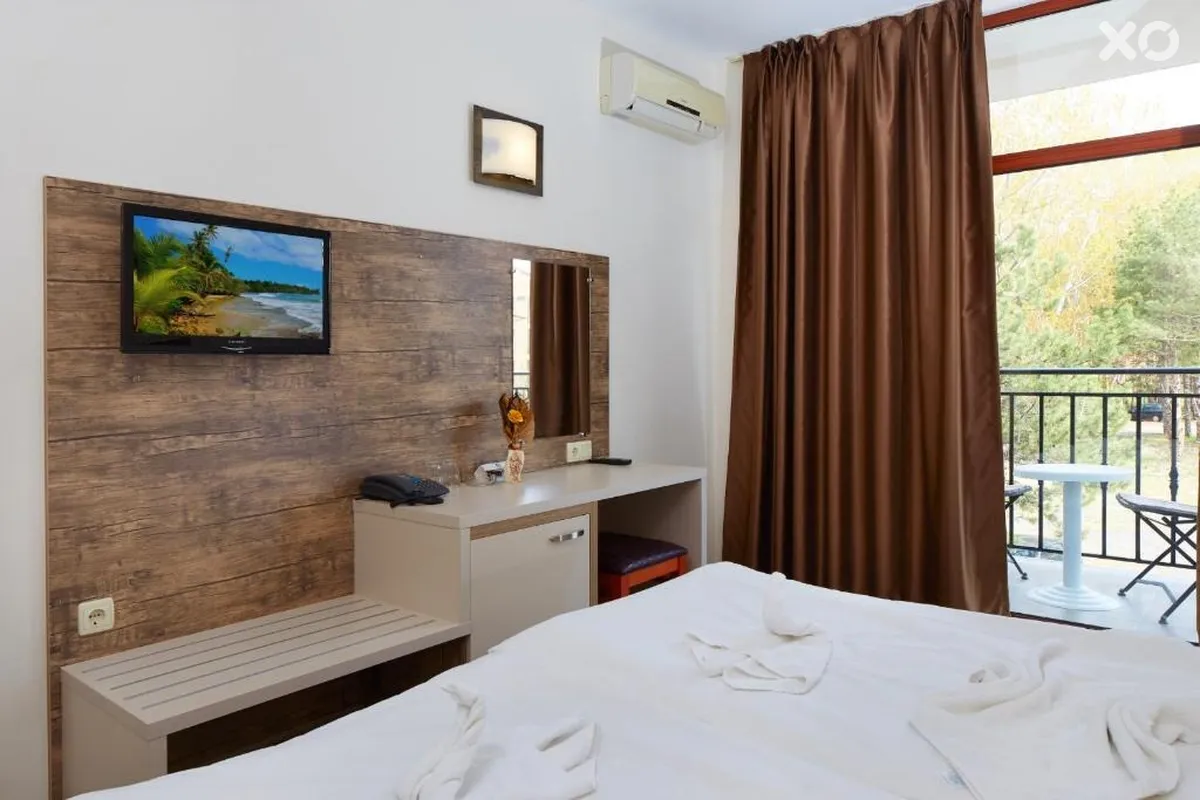 Lira Hotel