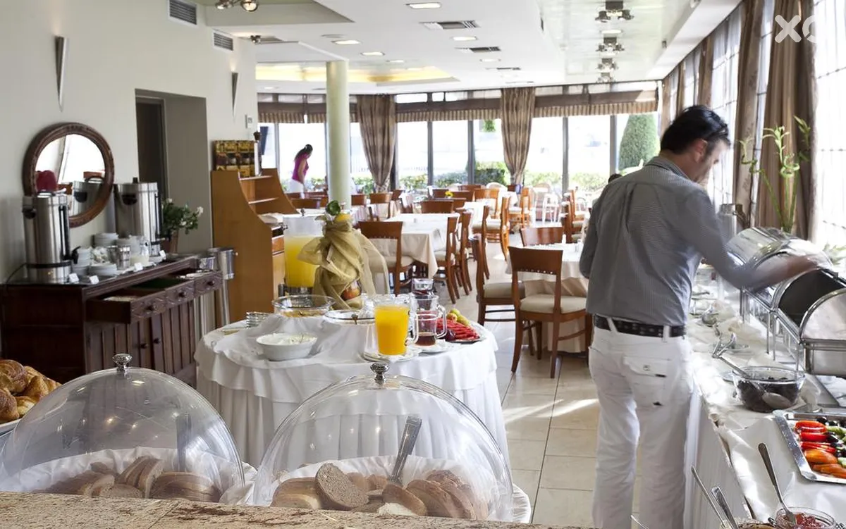 Golden City Hotel