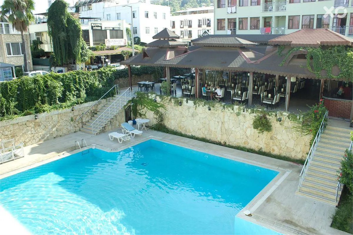 Ares City Hotel