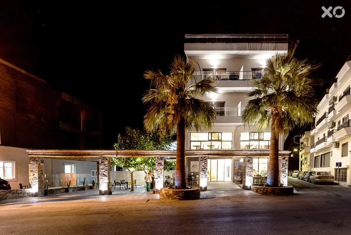 Pollis Hotel