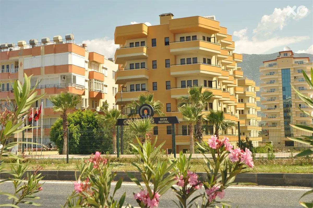 Gold Twins Family Beach Hotel