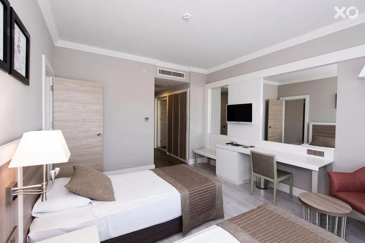 Port River Hotel & Spa