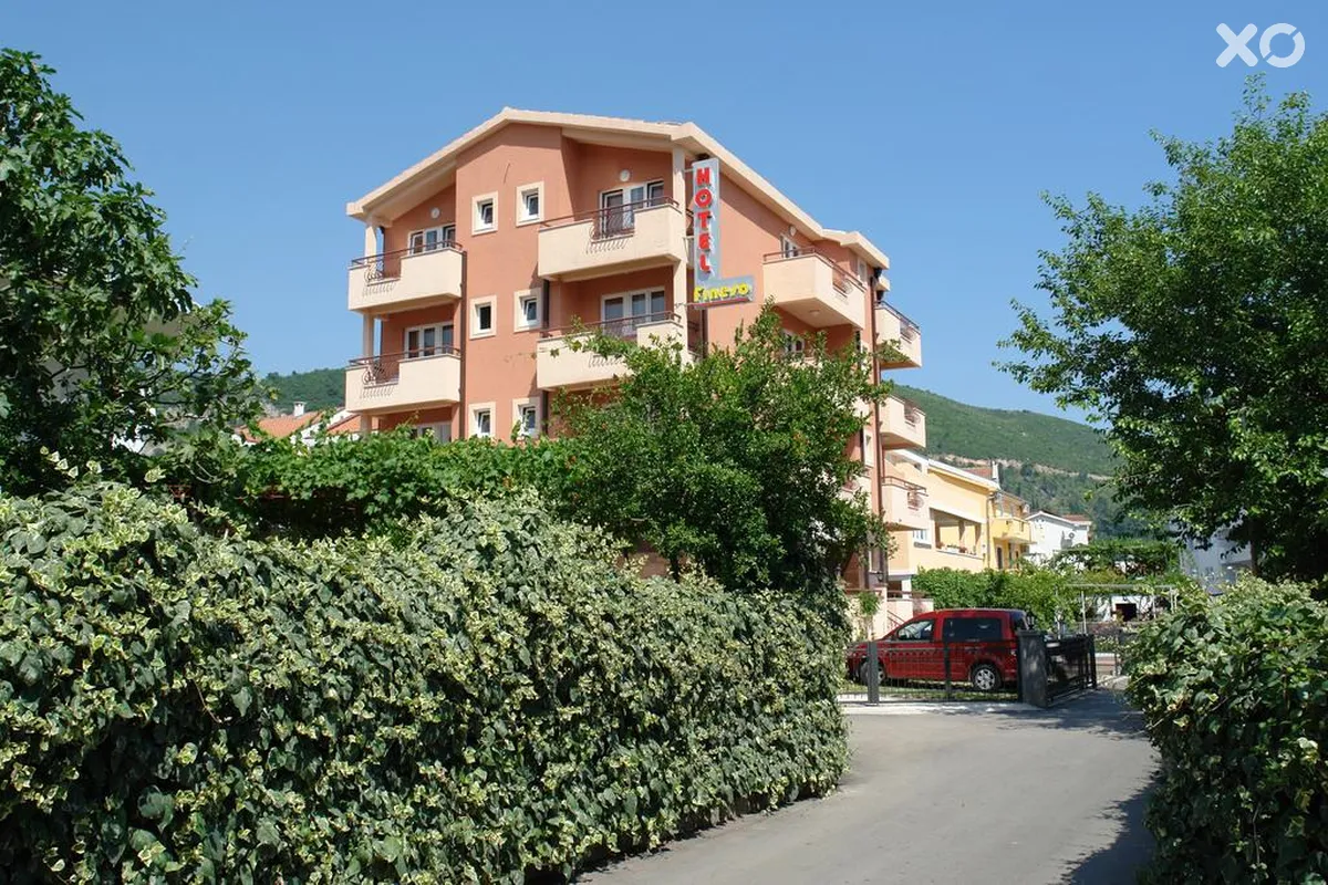 Fineso Garni Hotel