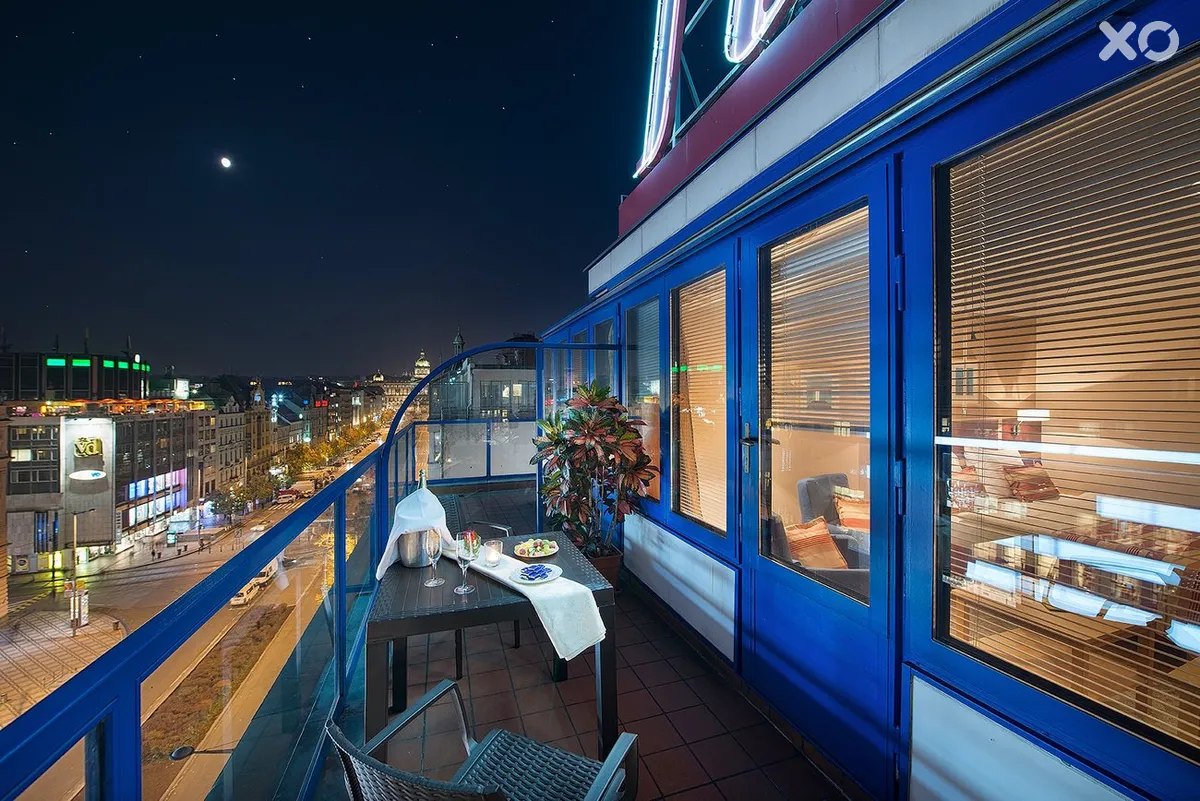 EA Hotel Julis