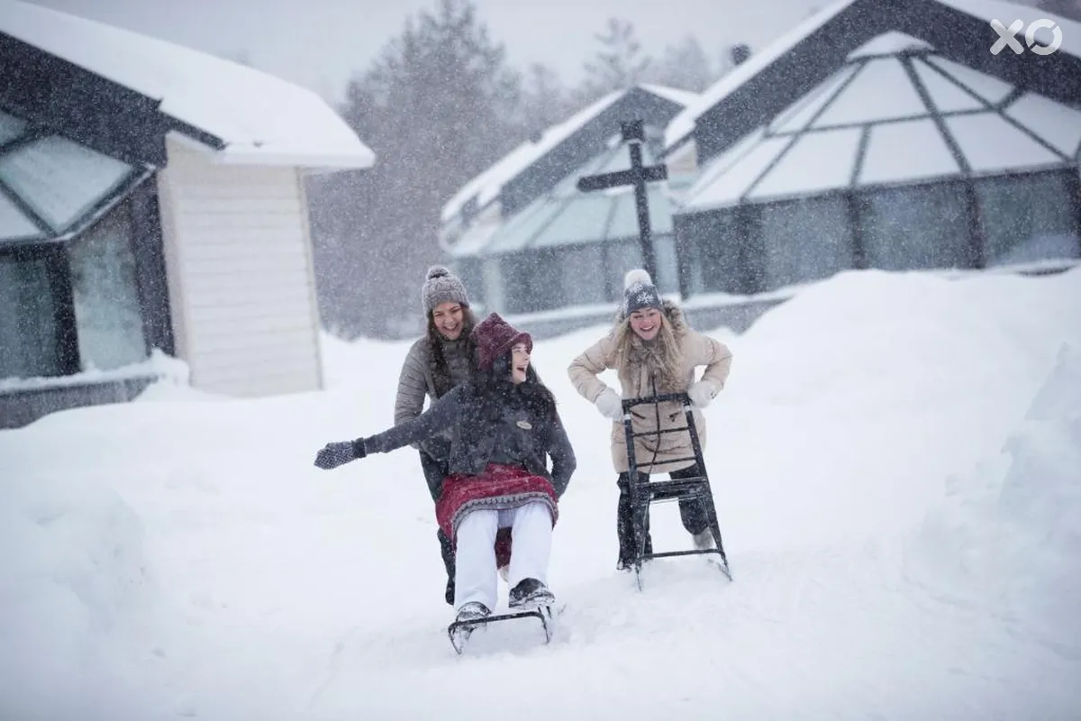 Santa's Igloos Arctic Circle