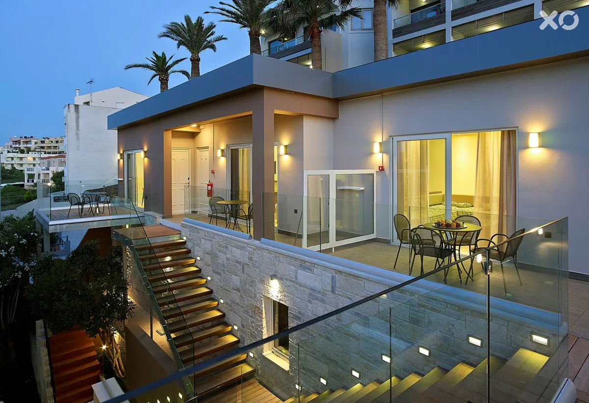 Elotis Suites Hotel