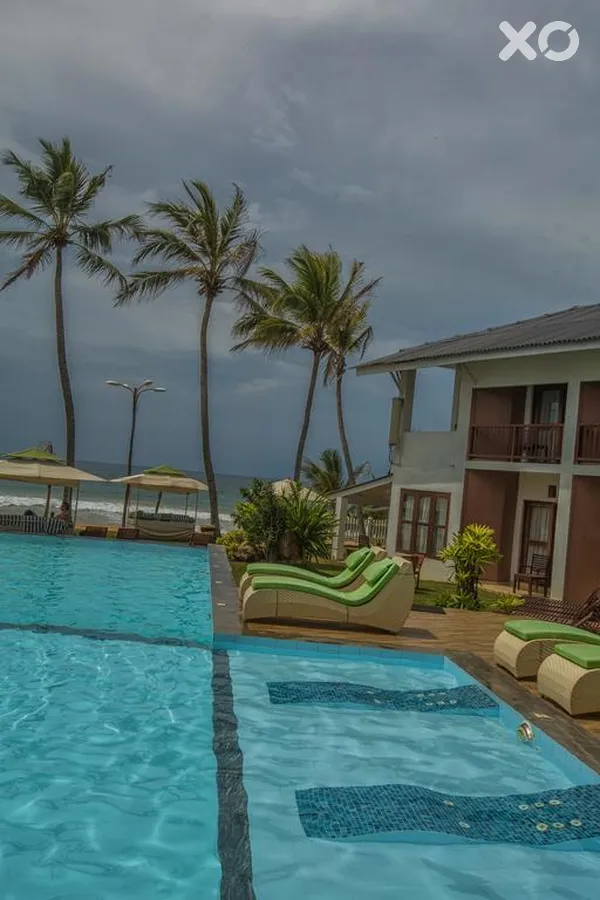 Avenra Beach Hotel