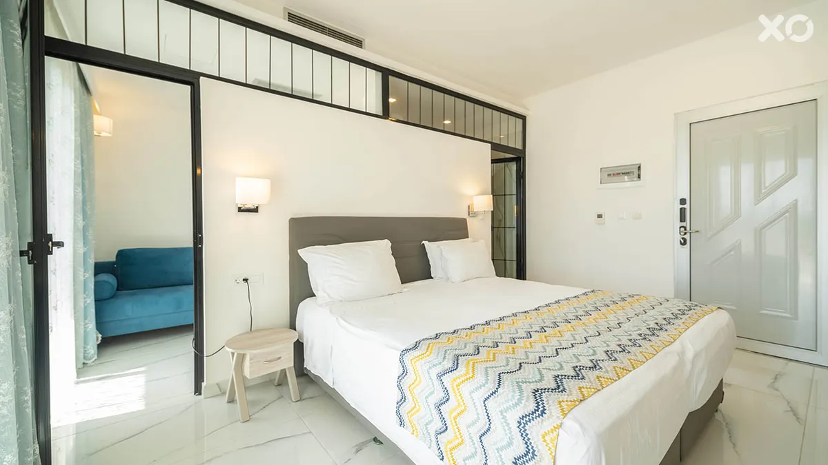 Serene Bay Hotel