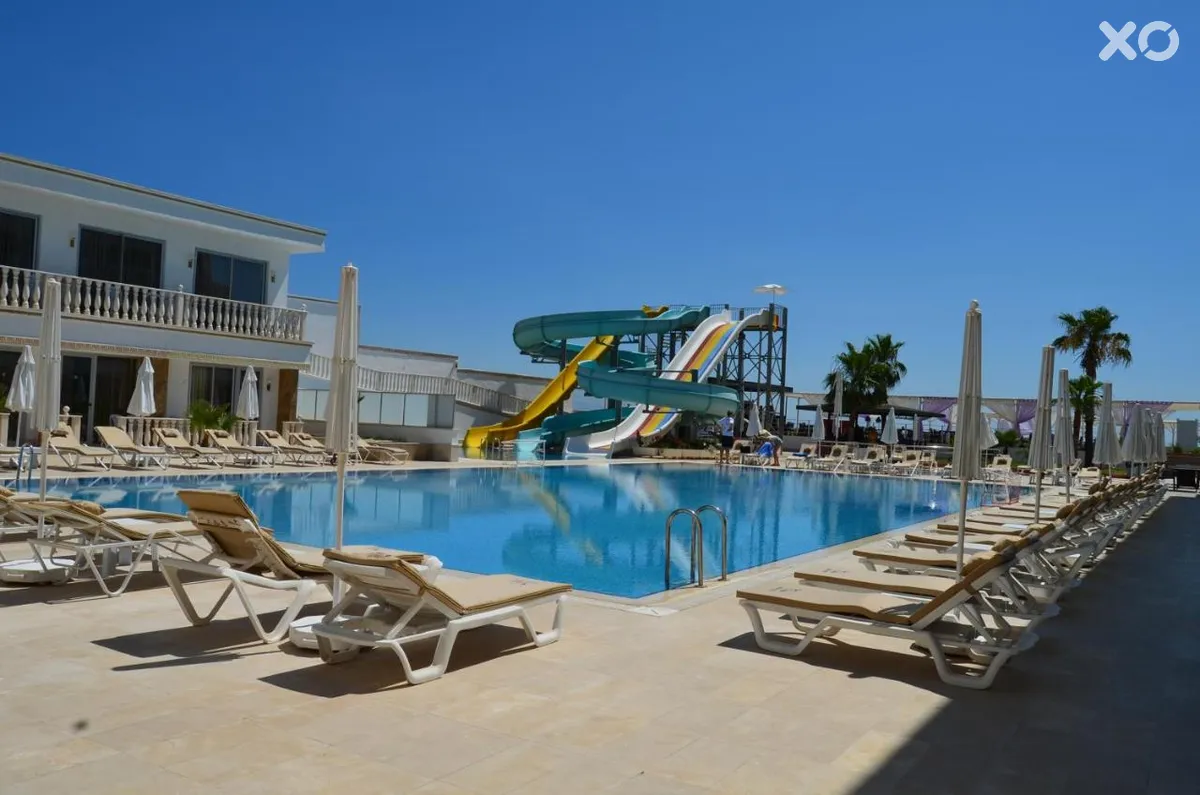 La Perla Hotel