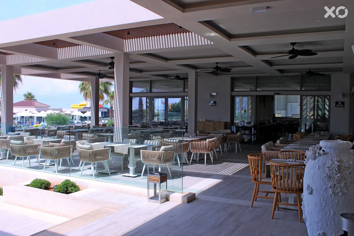 Almyros Beach Resort & Spa