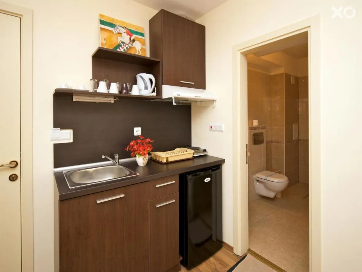 Golden Ina Hotel