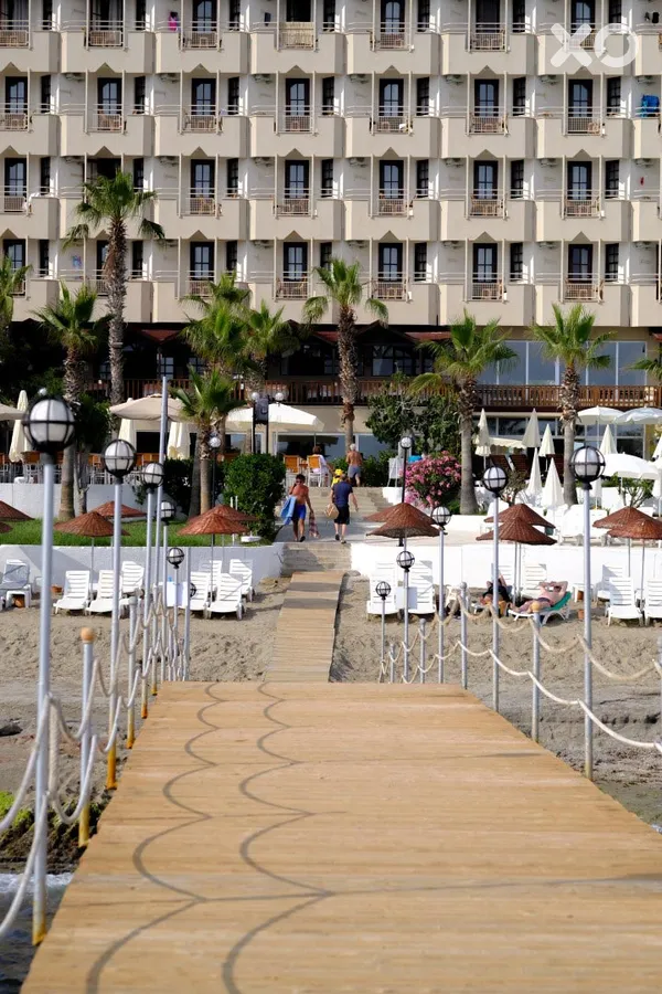 Anitas Beach Hotel