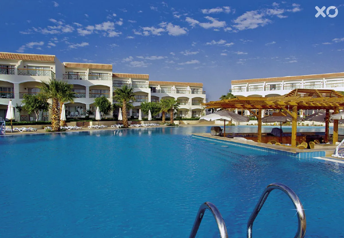 Ivy Cyrene Island Resort