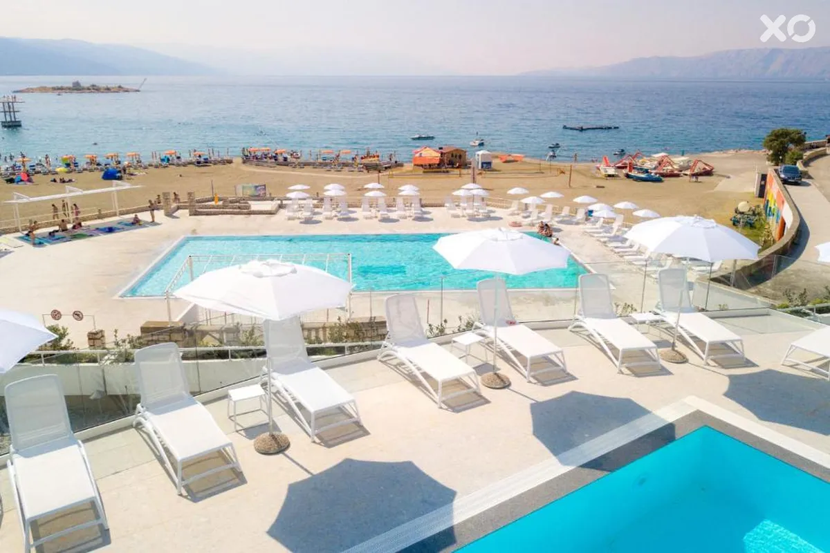 Lisanj Hotel