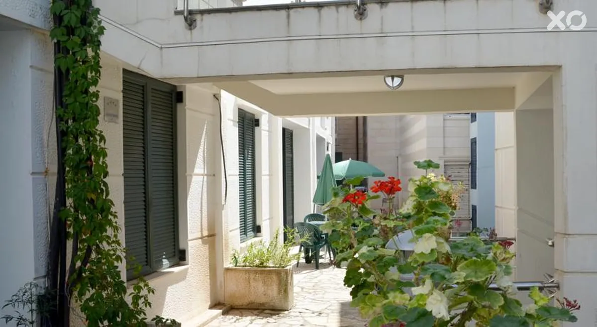 Secret Garden Apartments