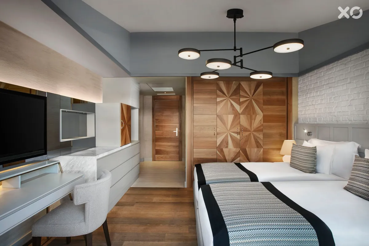 Acanthus Cennet Barut Collection