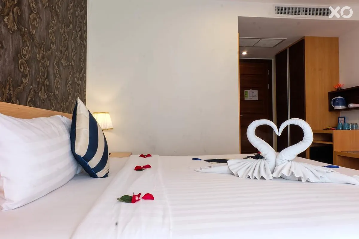iCheck inn Central Patong