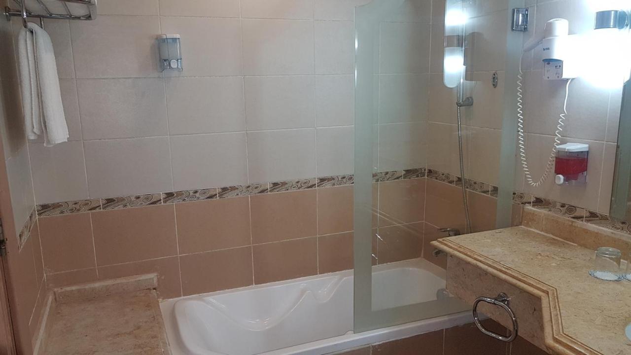 Royal Lagoons Resort & Aqua Park