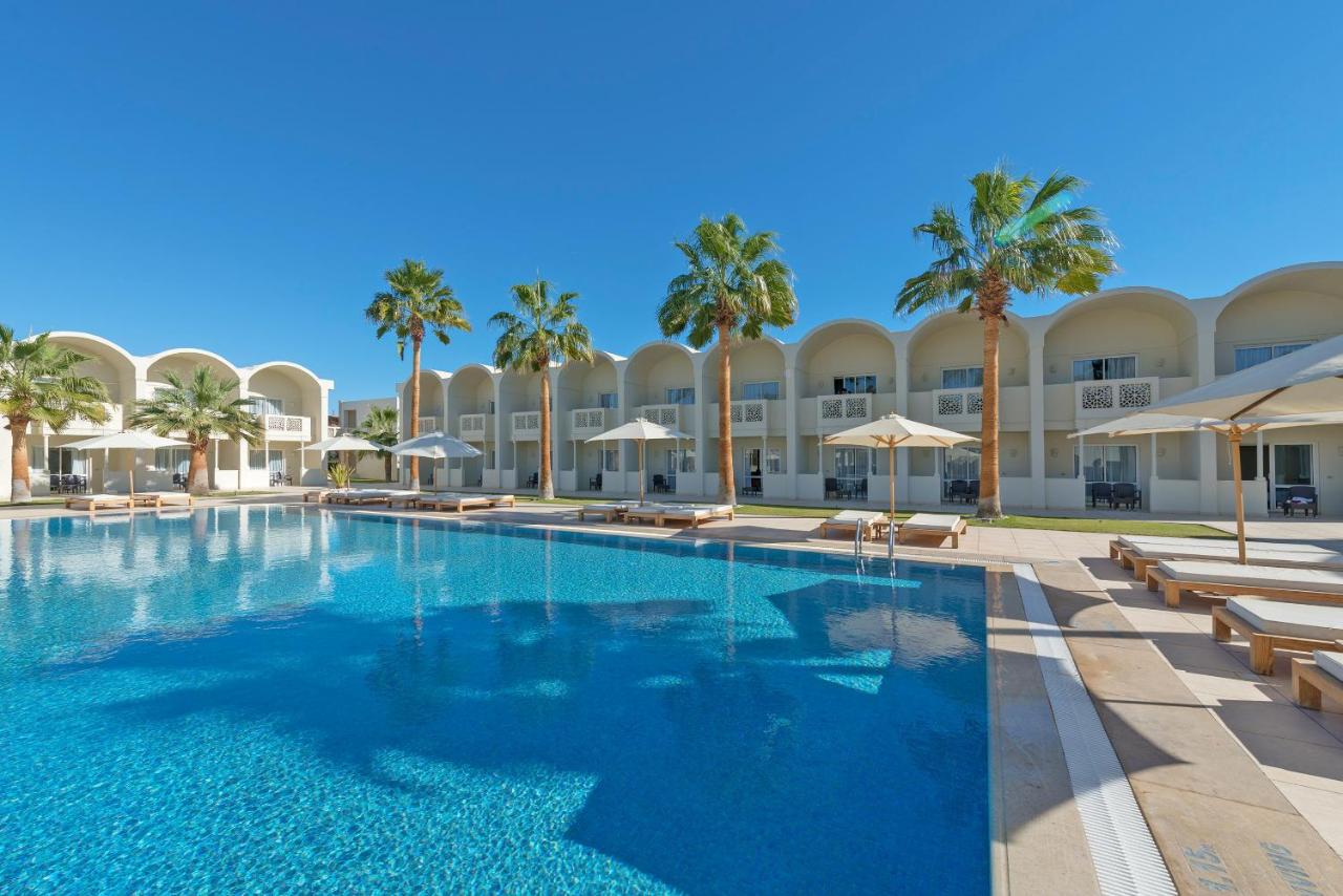 Reef Oasis Beach Resort