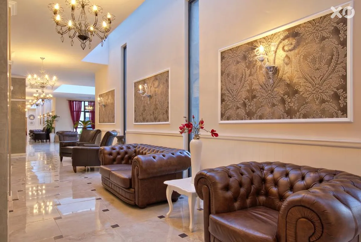 White Rock Castle Suite Hotel