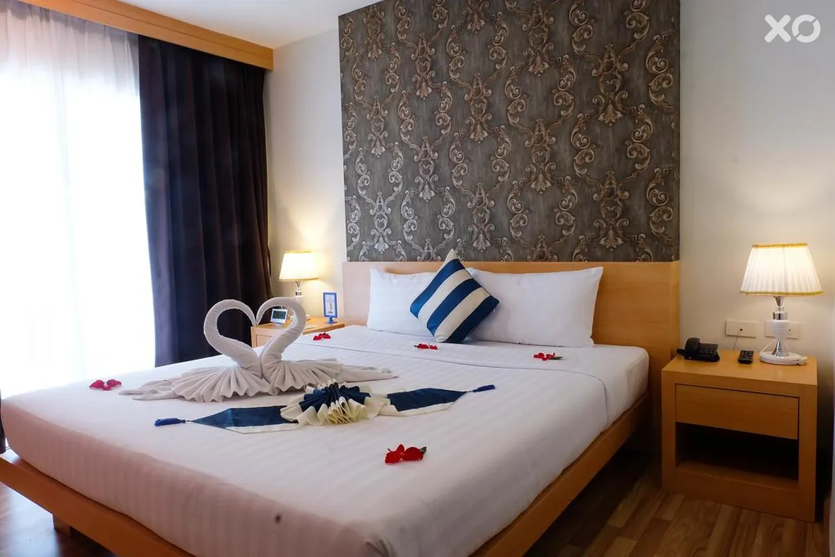 iCheck inn Central Patong