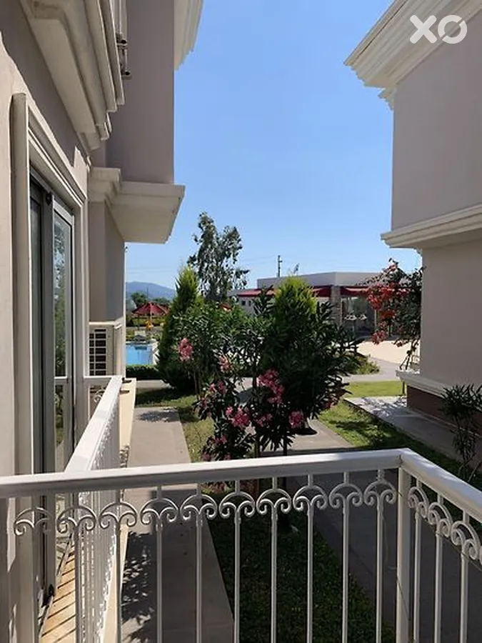 Daphne Residence
