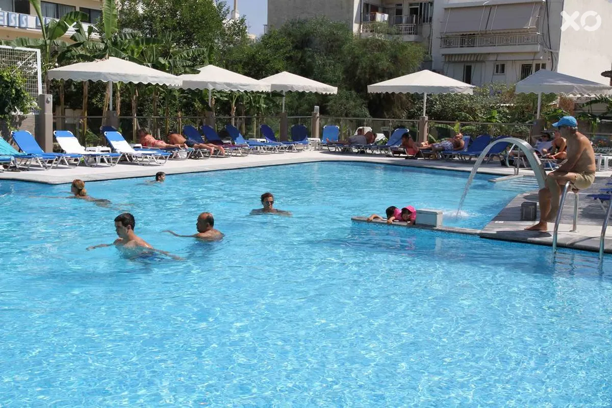 Astron Hotel