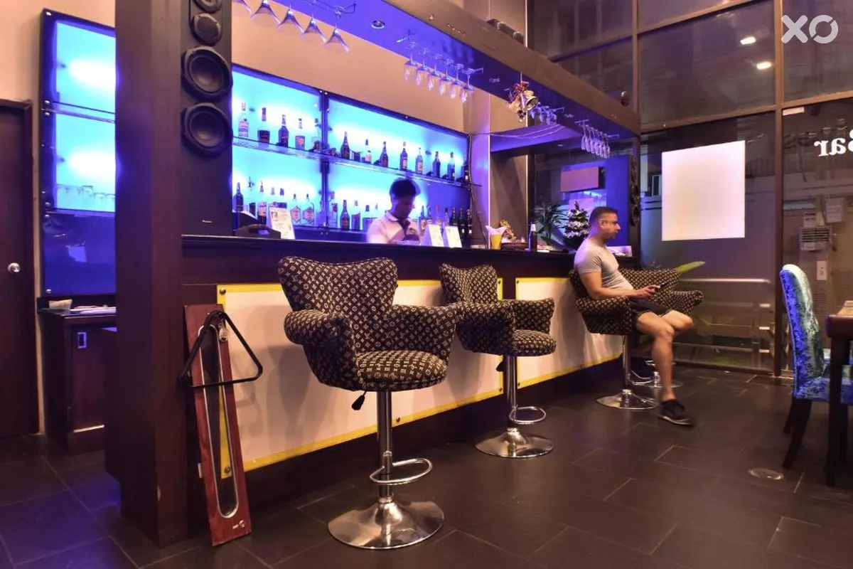 Boss Suites Nana Hotel