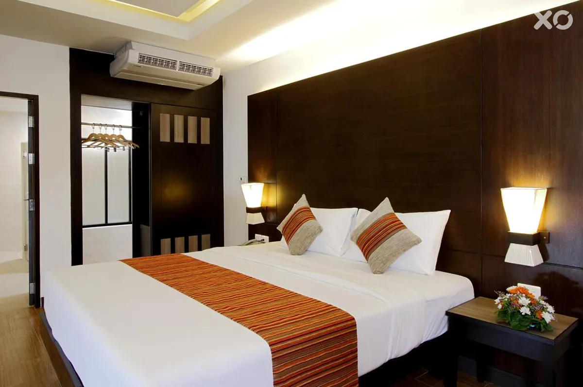 Kata Sea Breeze Resort