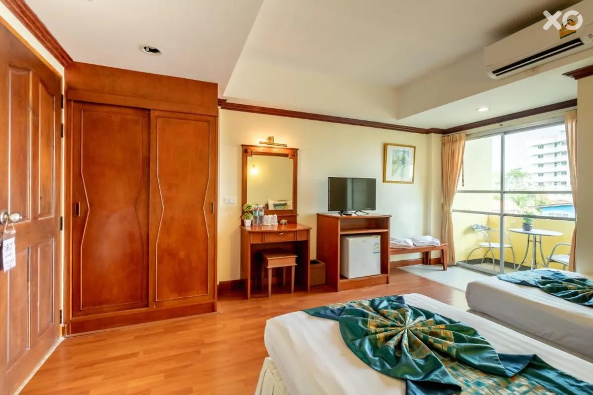 Chomsin Hua Hin Hotel