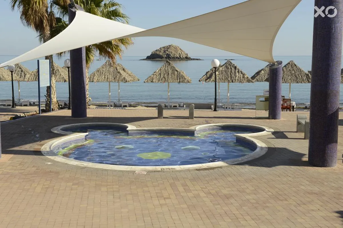 Royal Beach Hotel & Resort