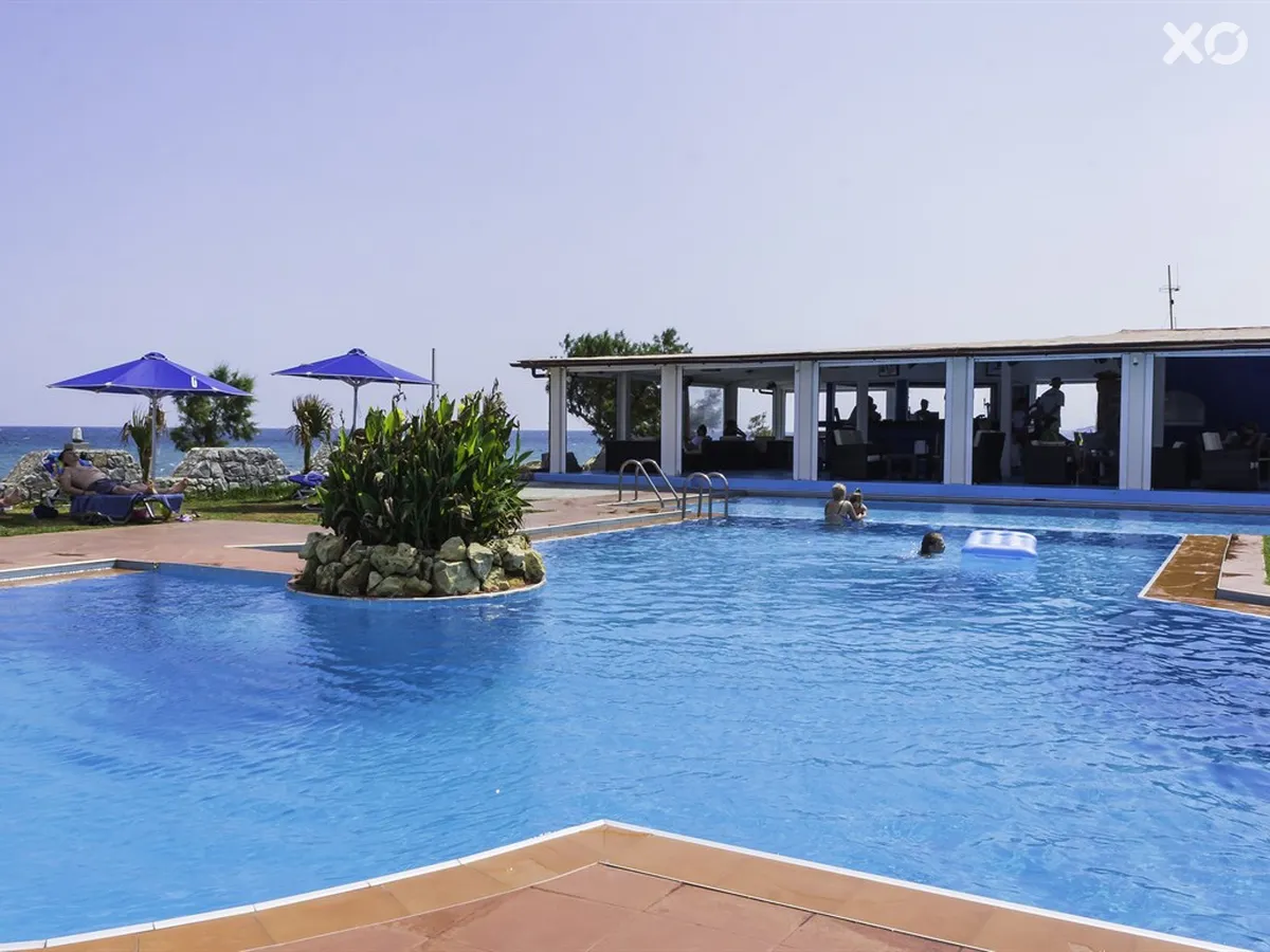 Mari Beach Hotel