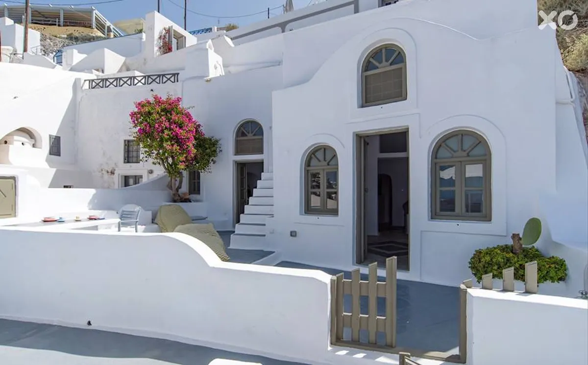Blue Dolphins Apartments & Suites