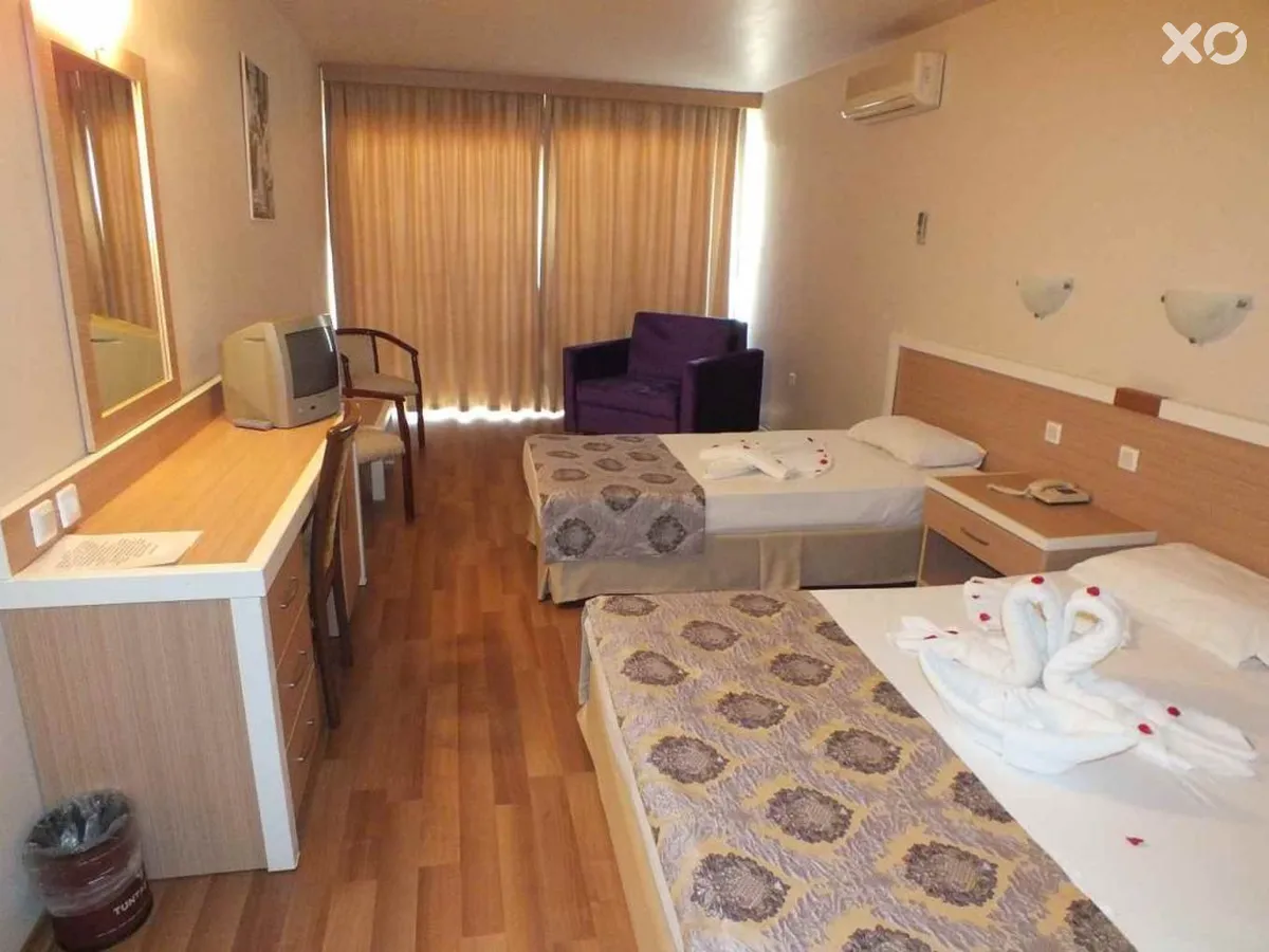 Tuntas Beach Hotel Altinkum