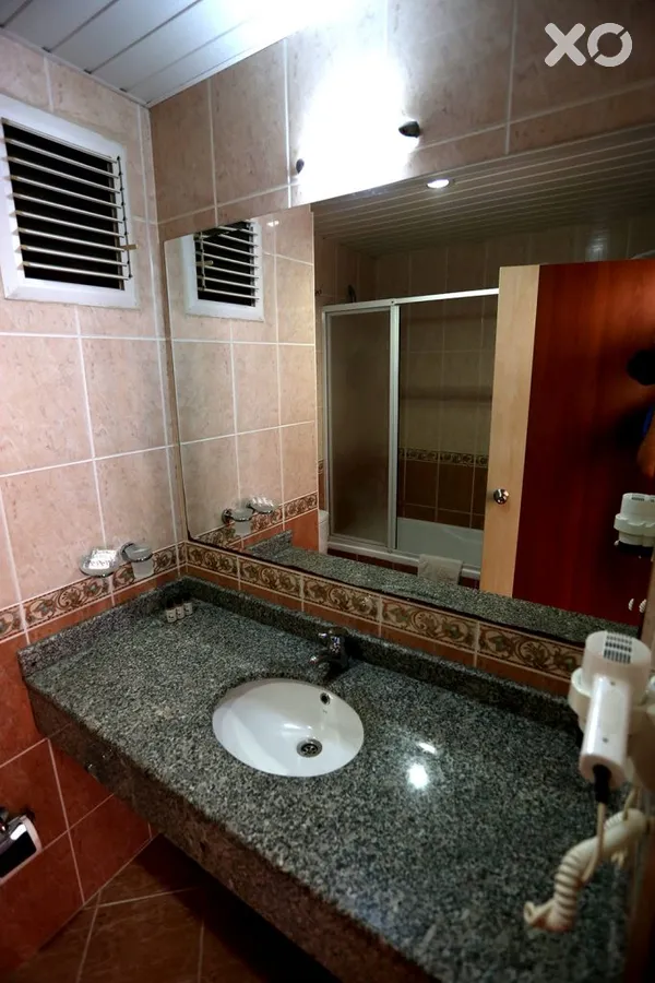 Lara Dinc Hotel