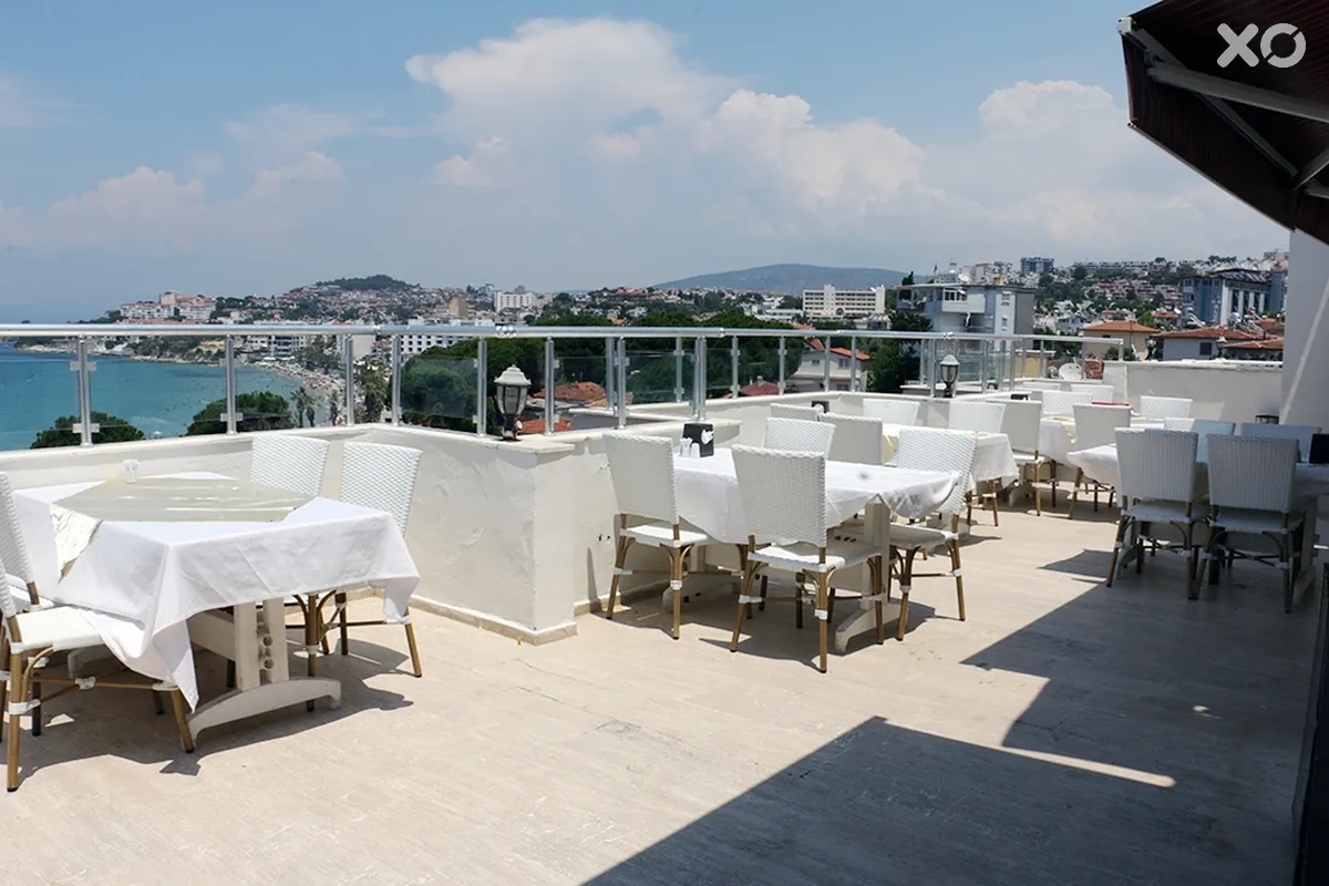 Grand Nett Hotel