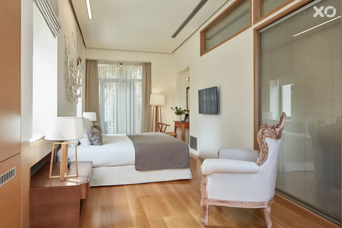 Avra City Hotel