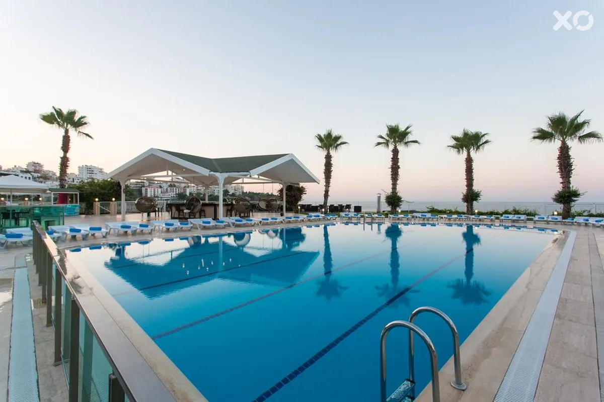 Falcon Club Hotel