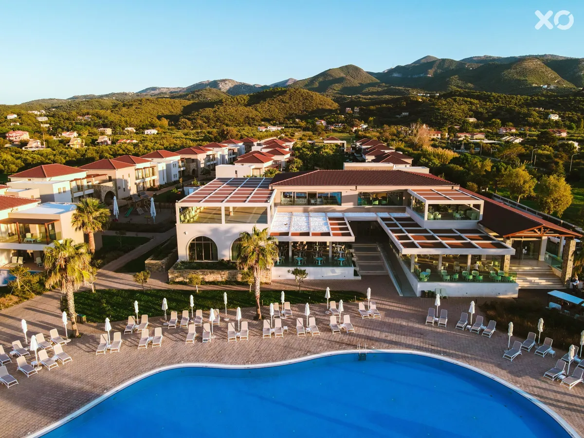 Almyros Beach Resort & Spa