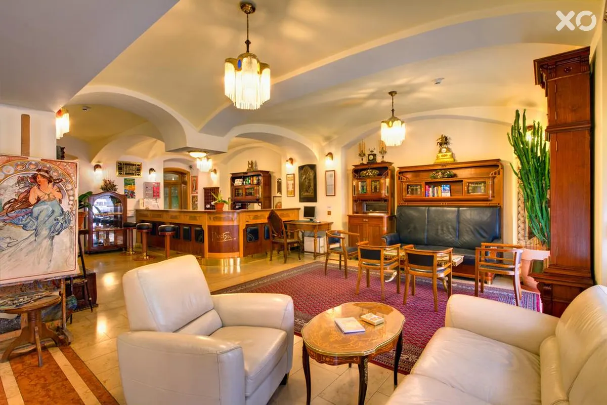 Mucha Hotel