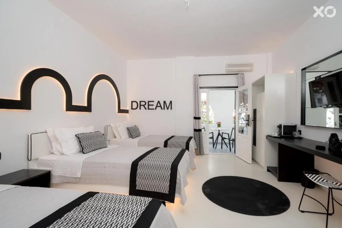 Divelia Hotel