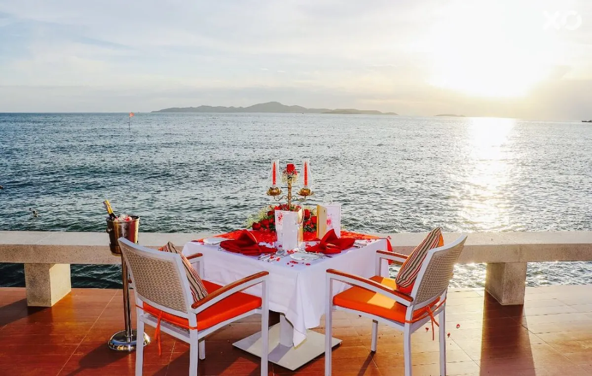 Royal Cliff Beach Terrace