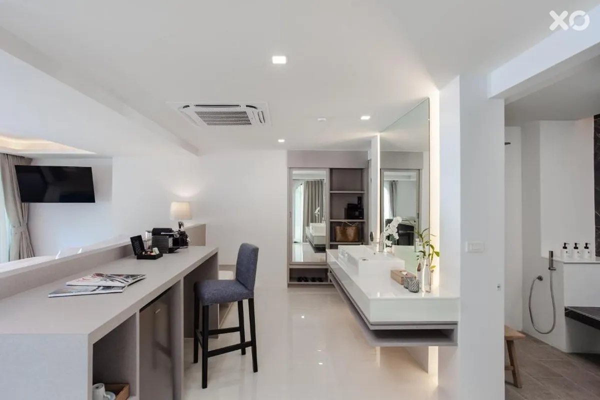 Anona Beachfront Phuket Resort
