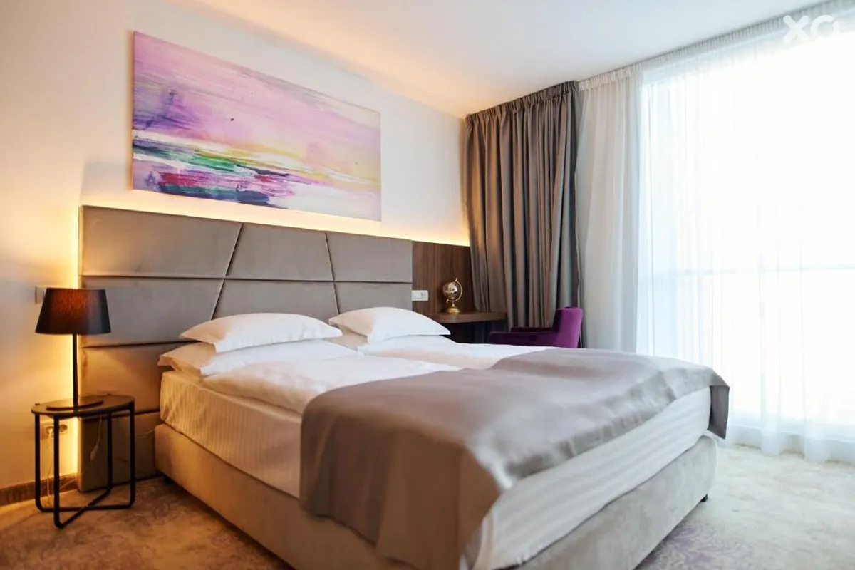 Paris Hotel