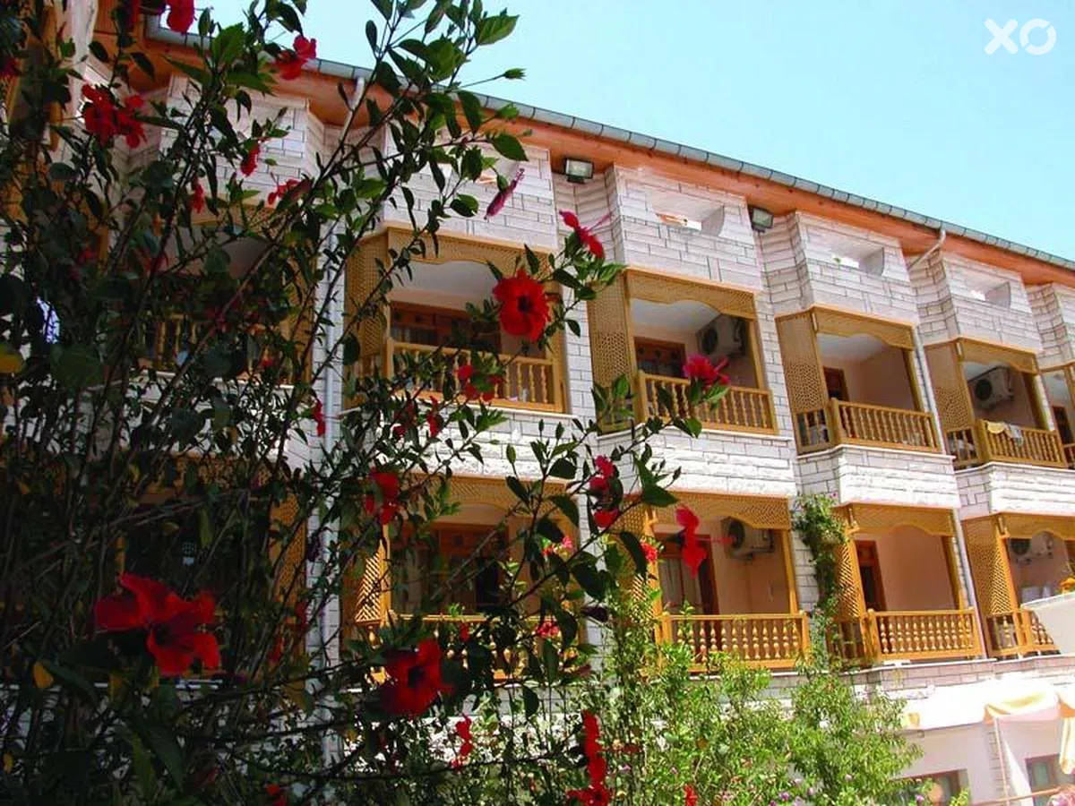 Mr. Crane Hotel